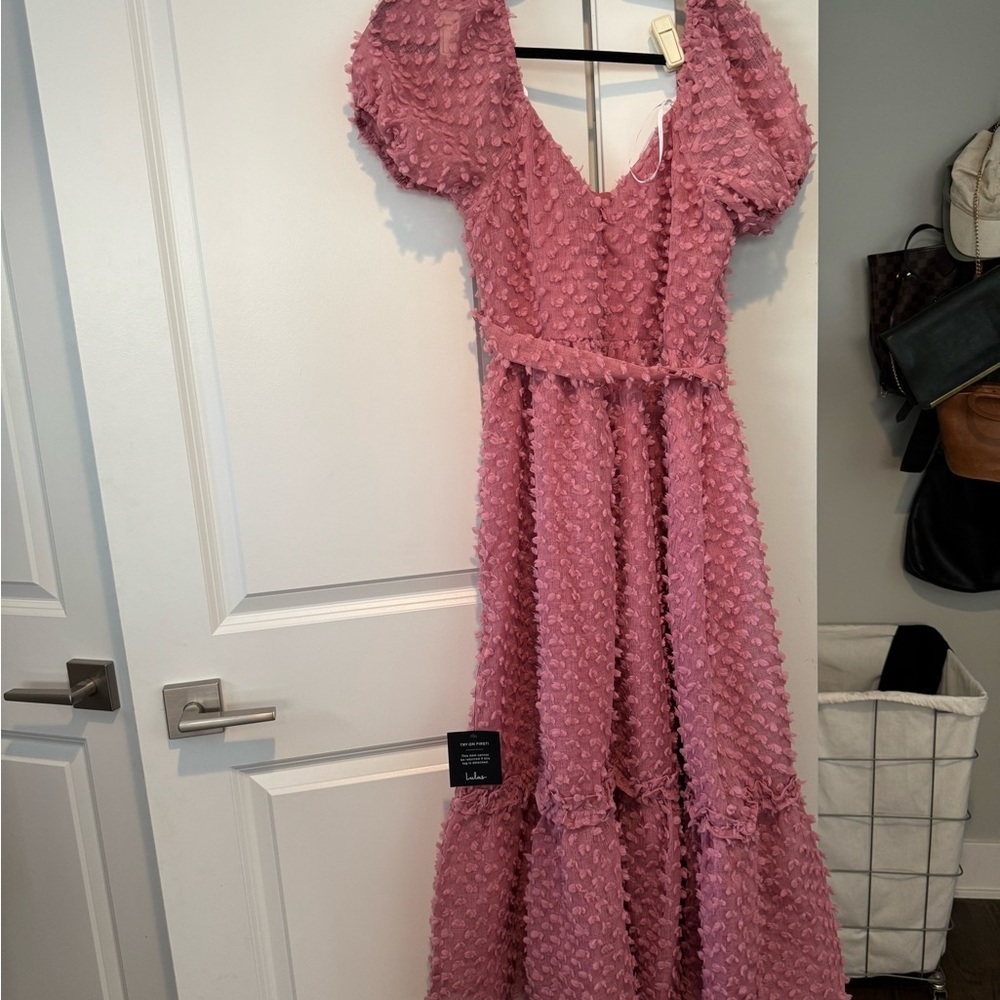 NWT Lulu’s Dramatically Chic Mauve Pink Clip Dot Puff Sleeve Midi Dress - Picture 4 of 6